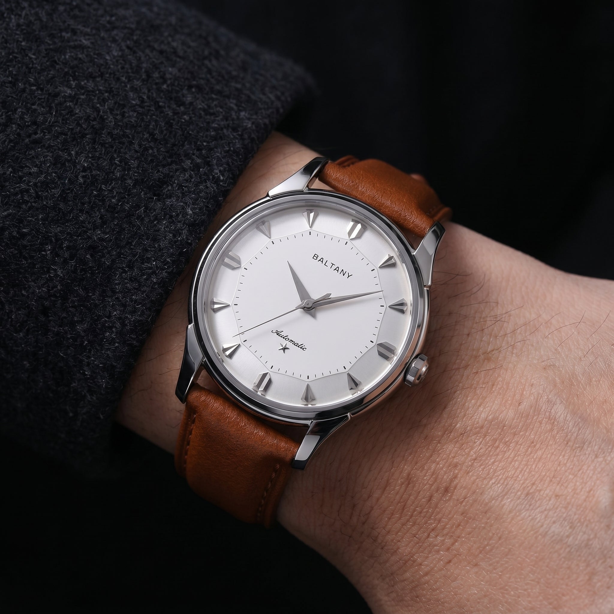 Baltany S4090 Automatic Vintage Dress Watch — 38.5mm Pie-Pan Dial, Sapphire