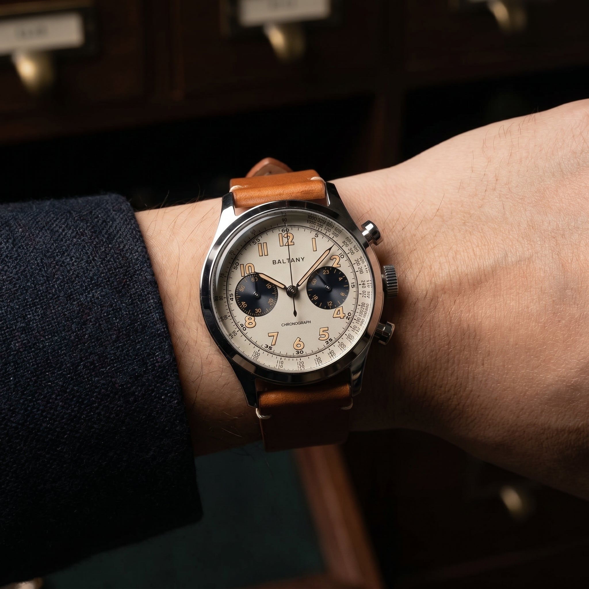 Baltany S5034 Vintage Chronograph Watch — 39mm Quartz, Panda Dial, Sapphire
